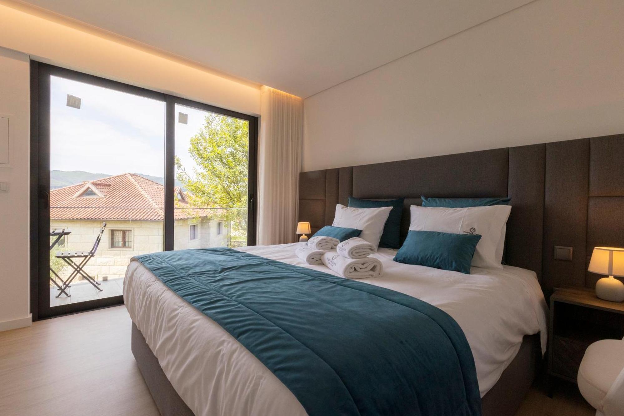 Guest House Fojo Dos Lobos Fafiao ภายนอก รูปภาพ